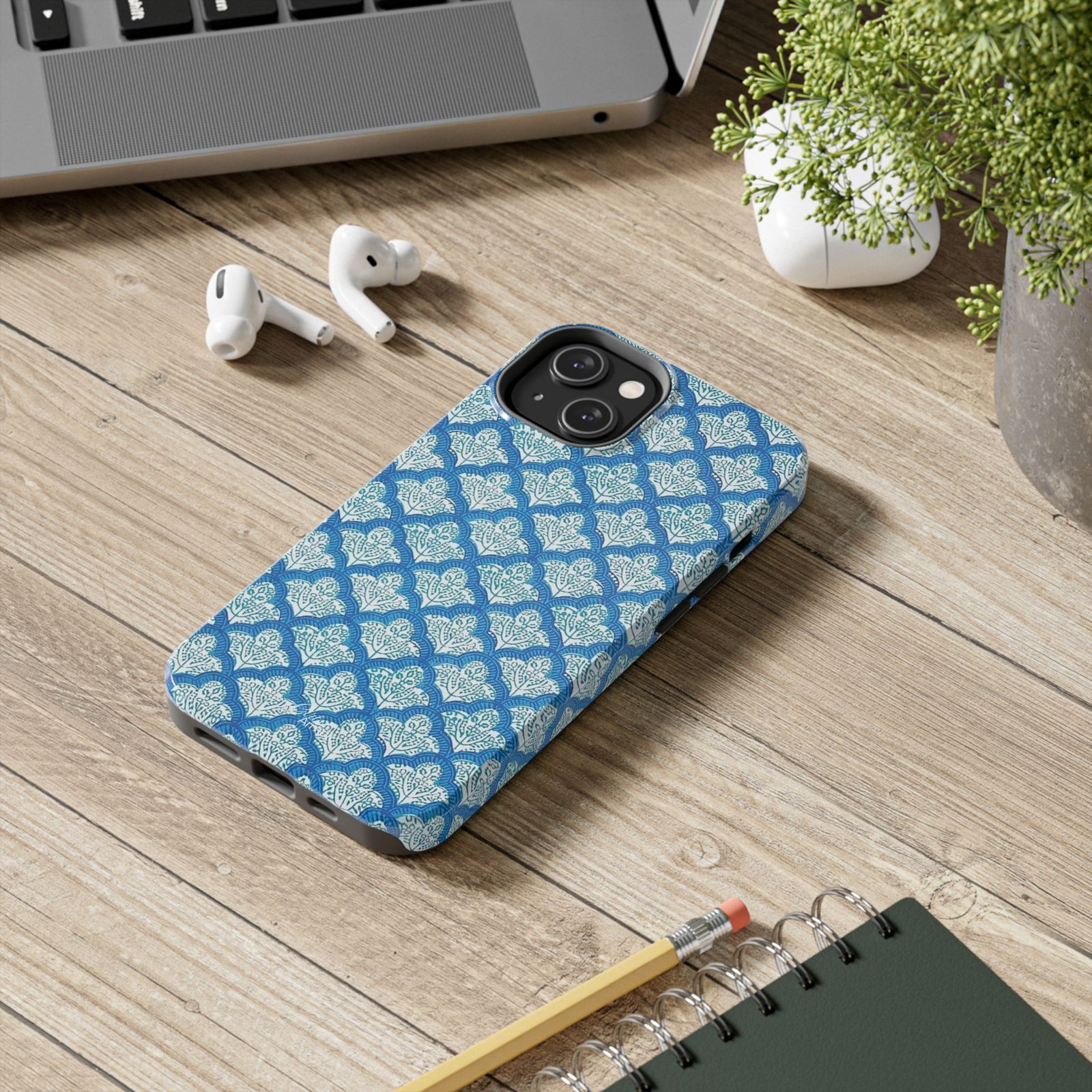 Blue and white phone case - Image 47